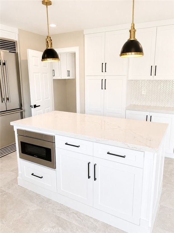 9021 Hyde Park, Huntington Beach, CA 92646