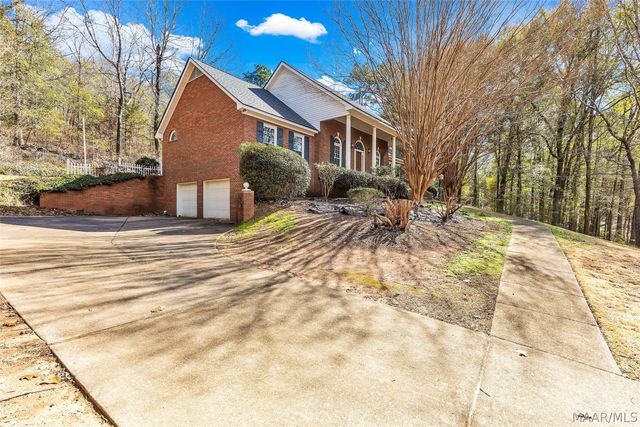 250 Willow Bend Drive, Wetumpka, AL 36093