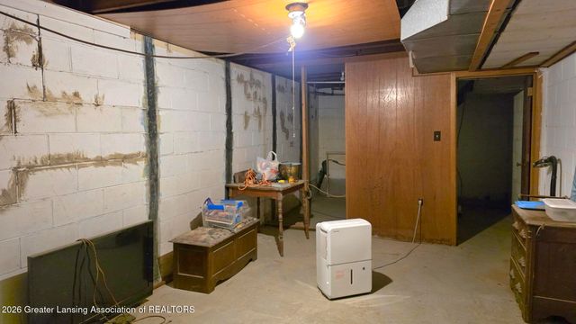 5588 Marsh Road, Haslett, MI 48840