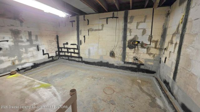 5588 Marsh Road, Haslett, MI 48840