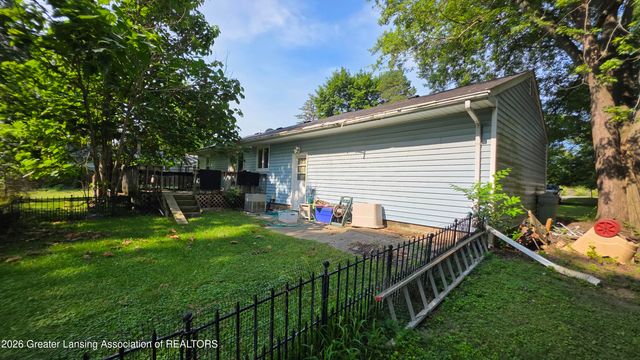5588 Marsh Road, Haslett, MI 48840