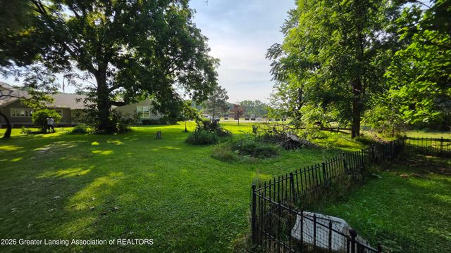 5588 Marsh Road, Haslett, MI 48840