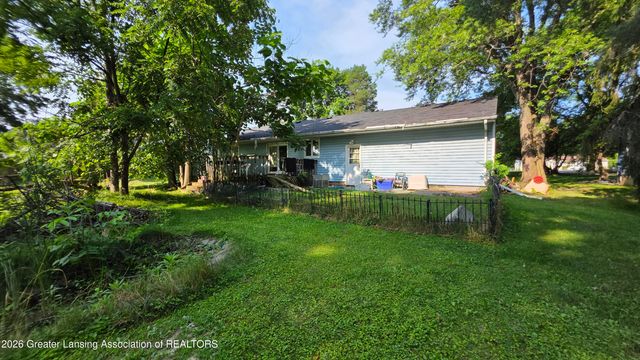 5588 Marsh Road, Haslett, MI 48840