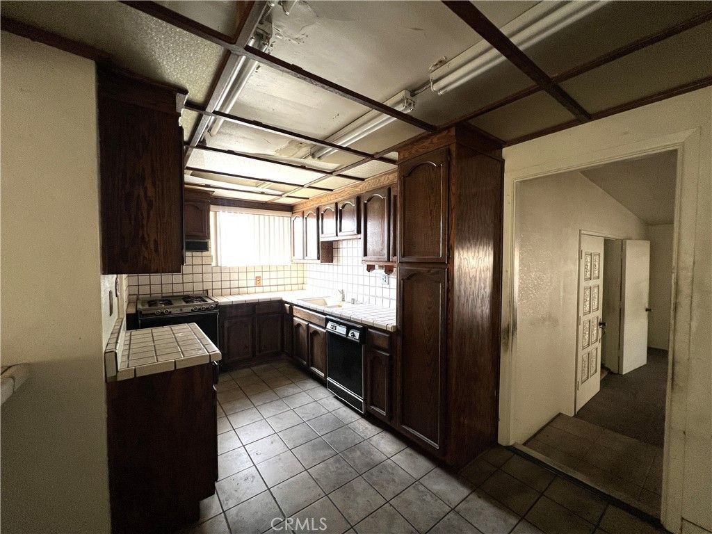 Image 6 of property listing at 2130 Cogswell Road, El Monte, CA 91733