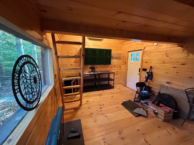 37 Sunrise Lane, Campton, KY 41301