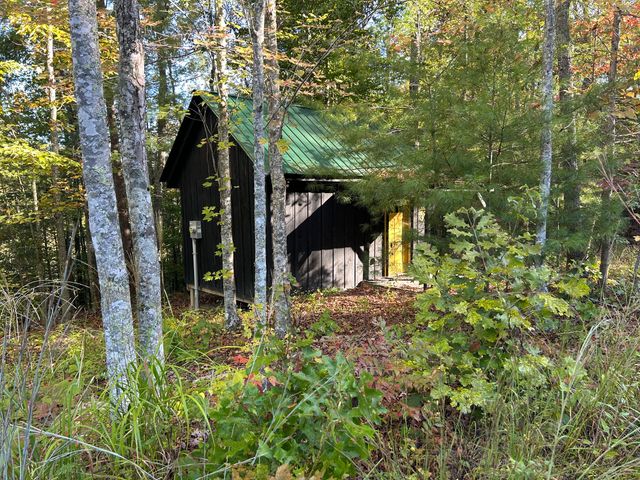 37 Sunrise Lane, Campton, KY 41301