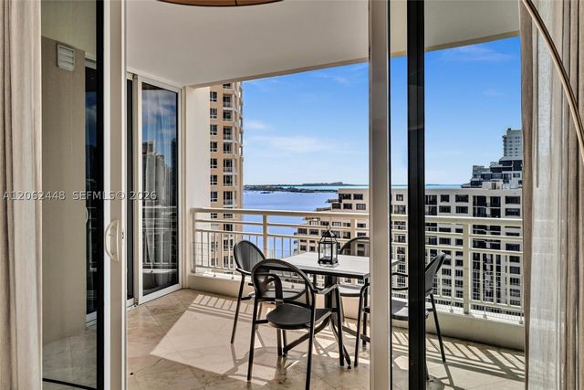 848 Brickell Key Dr 1805, Miami, FL 33131