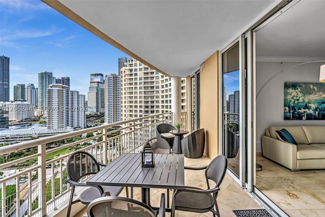 848 Brickell Key Dr 1805, Miami, FL 33131