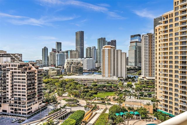 848 Brickell Key Dr 1805, Miami, FL 33131