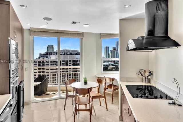 848 Brickell Key Dr 1805, Miami, FL 33131