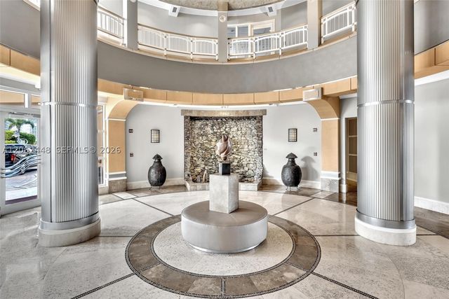 848 Brickell Key Dr 1805, Miami, FL 33131