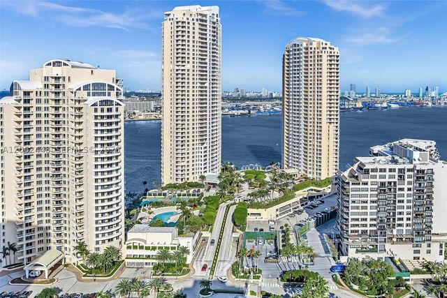 848 Brickell Key Dr 1805, Miami, FL 33131