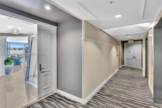 848 Brickell Key Dr 1805, Miami, FL 33131
