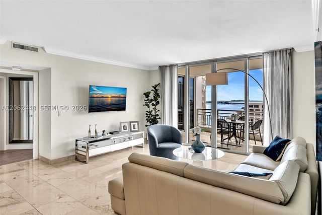 848 Brickell Key Dr 1805, Miami, FL 33131