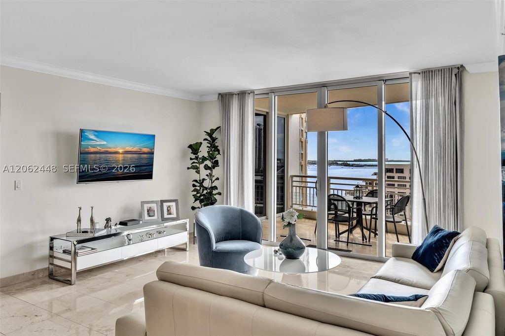 848 Brickell Key Dr 1805, Miami, FL 33131