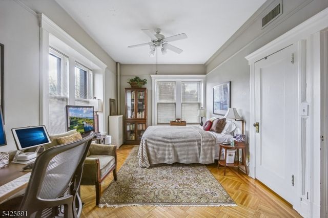 57 Union St 21, Montclair Twp., NJ 07042