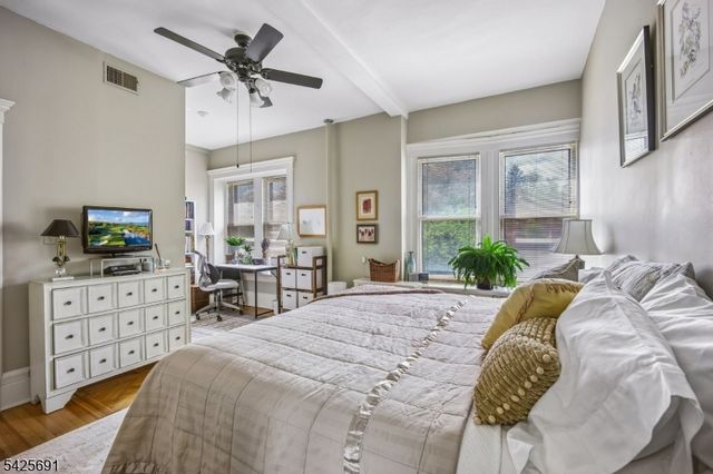 57 Union St 21, Montclair Twp., NJ 07042