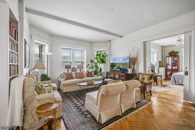 57 Union St 21, Montclair Twp., NJ 07042