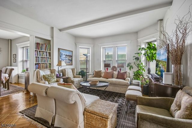 57 Union St 21, Montclair Twp., NJ 07042