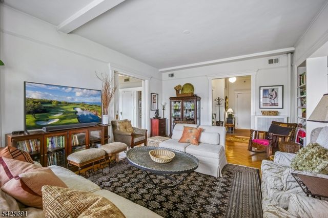 57 Union St 21, Montclair Twp., NJ 07042