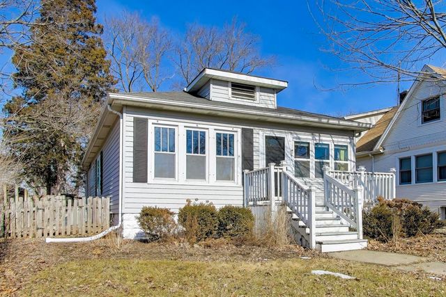 440 W Main Street, Barrington, IL 60010