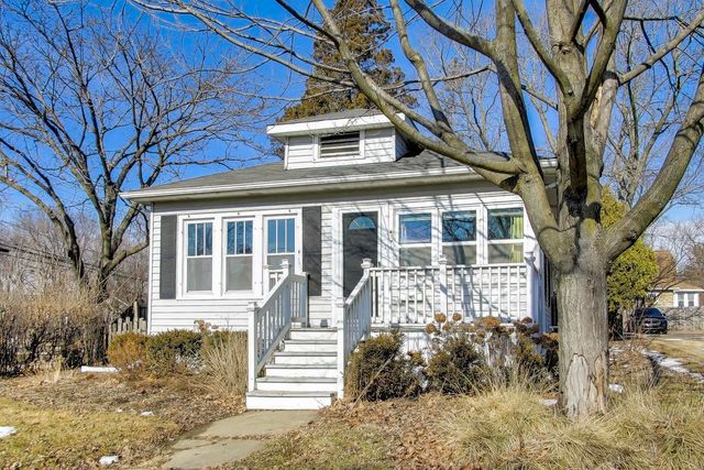 440 W Main Street, Barrington, IL 60010