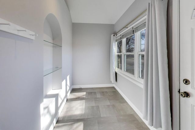 440 W Main Street, Barrington, IL 60010