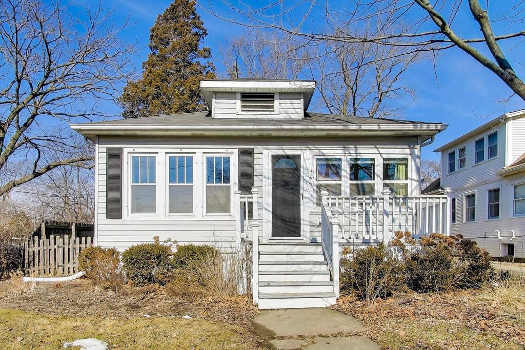 440 W Main Street, Barrington, IL 60010