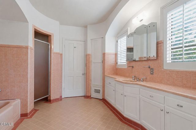1296 Roanoke Road, San Marino, CA 91108