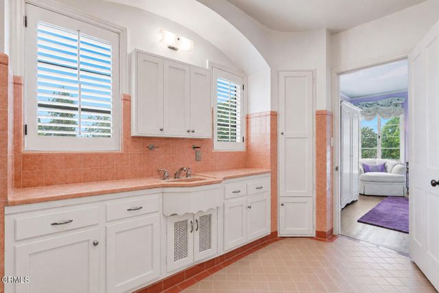 1296 Roanoke Road, San Marino, CA 91108