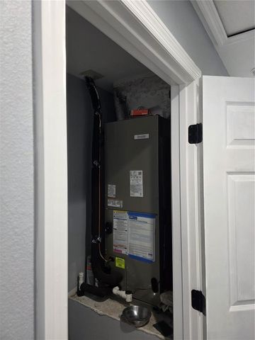 3704 SMITH TREE STREET, Tampa, FL 33619