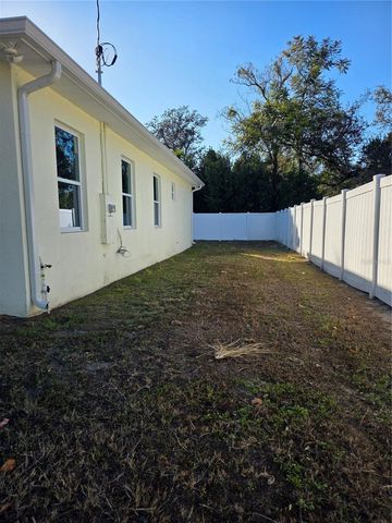 3704 SMITH TREE STREET, Tampa, FL 33619