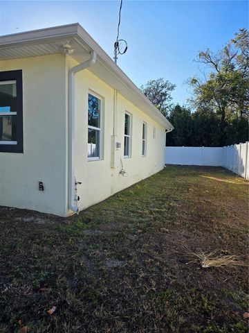 3704 SMITH TREE STREET, Tampa, FL 33619