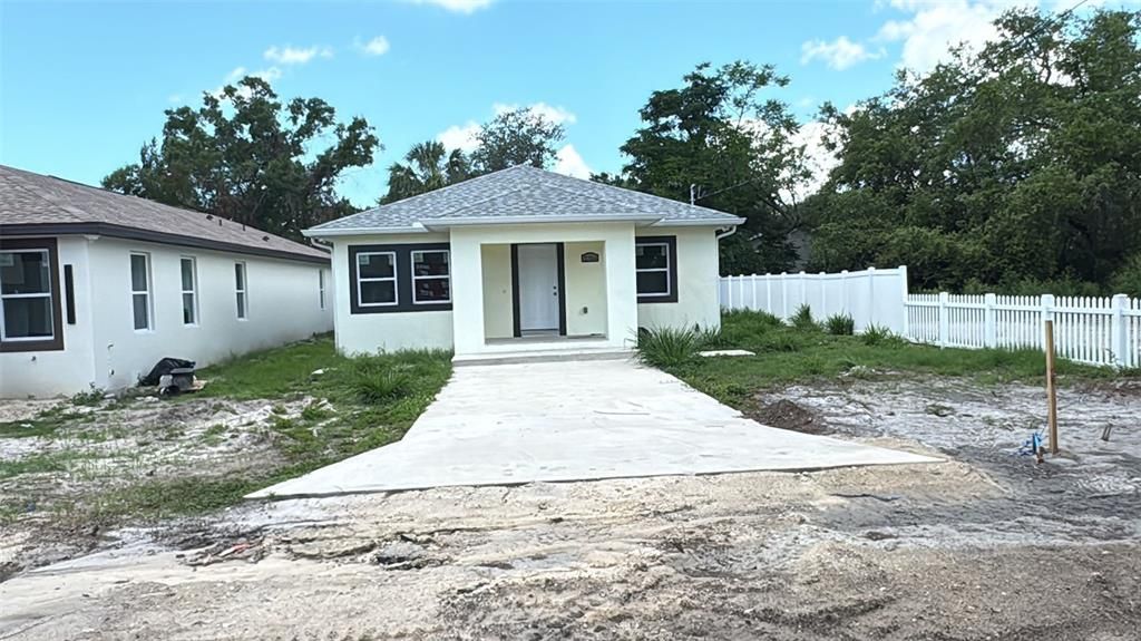 3704 SMITH TREE STREET, Tampa, FL 33619
