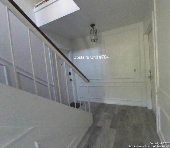 165 W Rampart Dr Apt 704, San Antonio, TX 78216