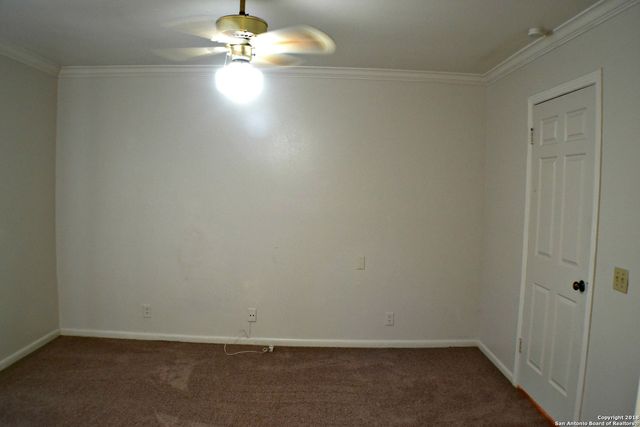 165 W Rampart Dr Apt 704, San Antonio, TX 78216
