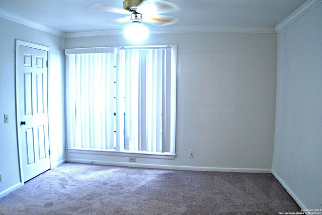 165 W Rampart Dr Apt 704, San Antonio, TX 78216