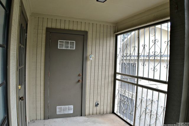 165 W Rampart Dr Apt 704, San Antonio, TX 78216