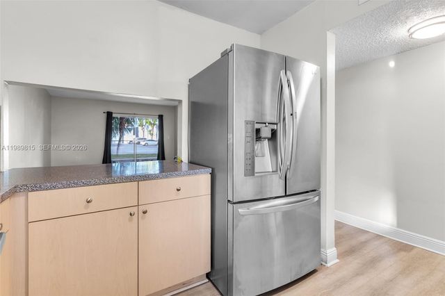 2690 W 76th St 104, Hialeah, FL 33016