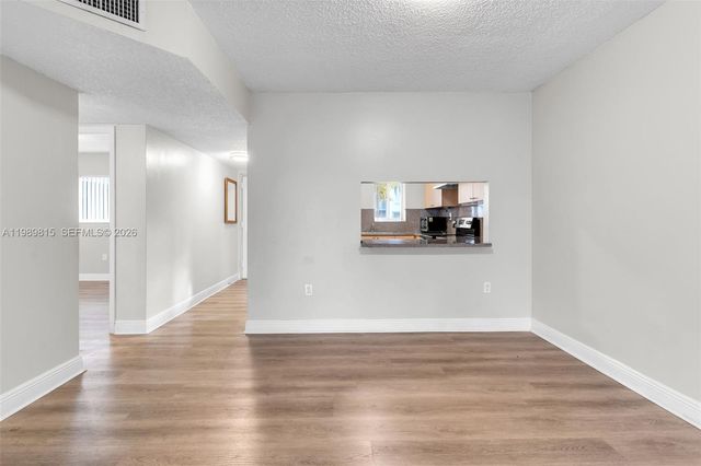 2690 W 76th St 104, Hialeah, FL 33016