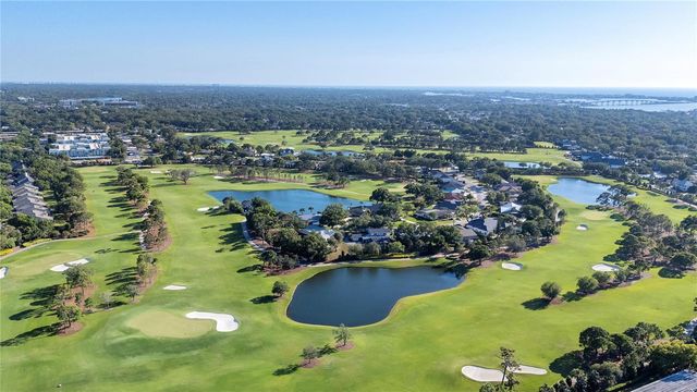 1110 VARONA, Belleair, FL 33756