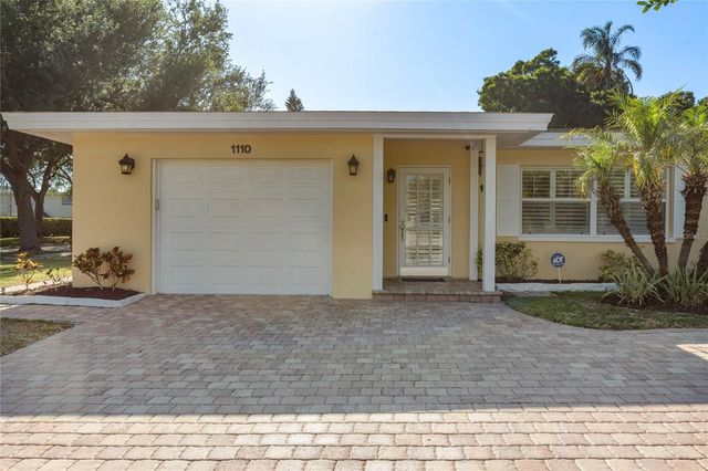 1110 VARONA, Belleair, FL 33756