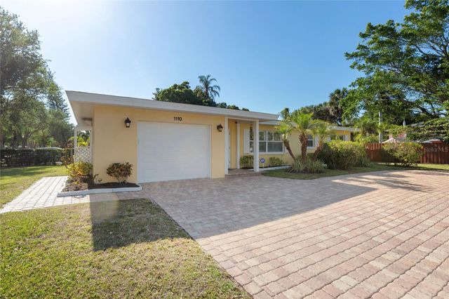 1110 VARONA, Belleair, FL 33756