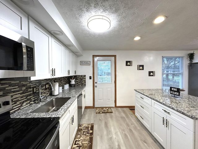 2696 Southridge Drive, Columbus, OH 43224