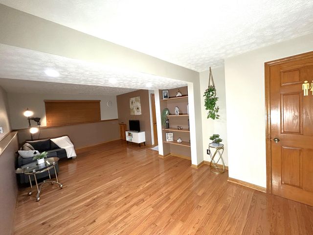 2696 Southridge Drive, Columbus, OH 43224