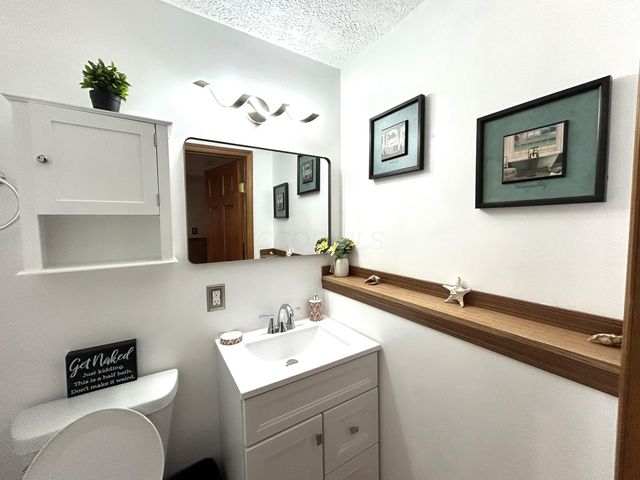 2696 Southridge Drive, Columbus, OH 43224