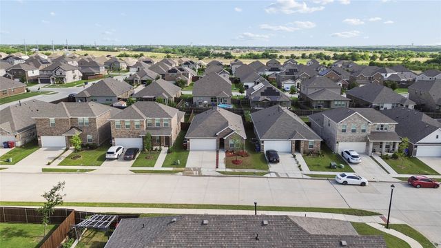317 Fire Rock Drive, Royse City, TX 75189