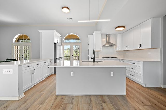 140 Barton Ranch CIR, Dripping Springs, TX 78620