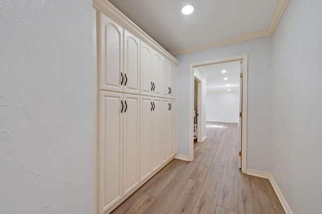 140 Barton Ranch CIR, Dripping Springs, TX 78620