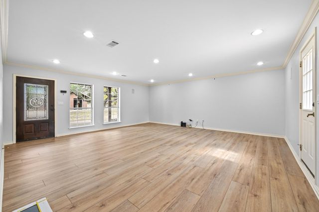 140 Barton Ranch CIR, Dripping Springs, TX 78620